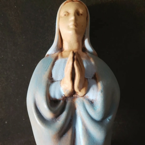 Vintage Mother Mary Nativity Figurine - Picture 4 of 5